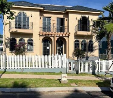 Phan Thiet Hotel | JB. Nguyễn Villa NovaWorld: Oceanfront Retreat with Pool