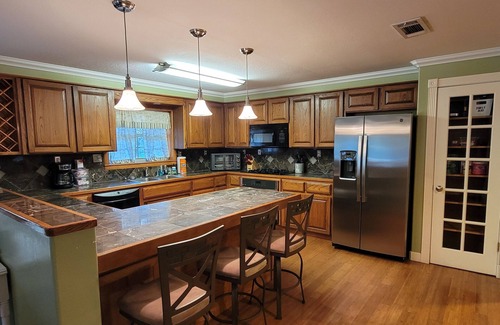 Mena House | JB's Getaway: Mountain Trails, Family-Friendly Amenities
