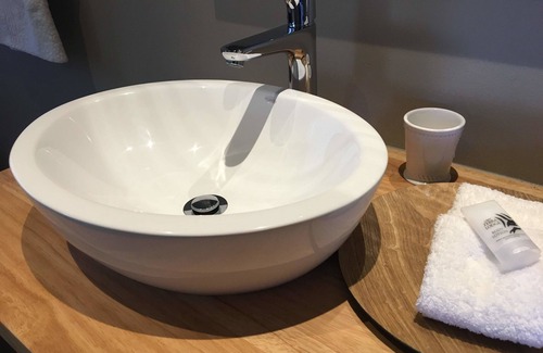 Thornhill House | Inviting JBay Zebra Lodge: 4-Star Stay with Pool & Spa