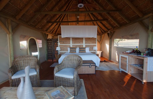 Thornhill House | Inviting JBay Zebra Lodge: 4-Star Stay with Pool & Spa