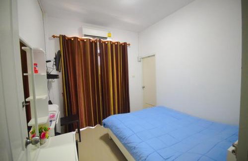 Phunphin House | Comfortable Stay at JC Guesthouse Near Suratthani Airport