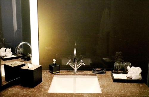Sathorn Hotel | Experience Luxury at JC Kevin Sathorn Bangkok Hotel