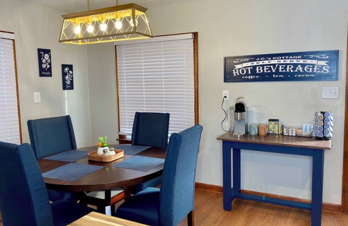 Williamstown Cottage | Discover JC's Cottage: Just Minutes from The Ark Encounter!