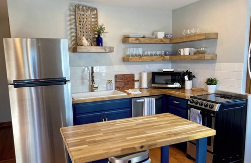Williamstown Cottage | Discover JC's Cottage: Just Minutes from The Ark Encounter!