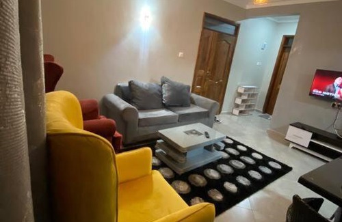 Kampala Apartment | Cozy 1-Bed Apartment with WIFI & Netflix, Rated 9/10