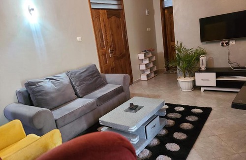 Kampala Apartment | Cozy 1-Bed Apartment with WIFI & Netflix, Rated 9/10