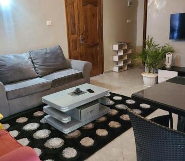 Kampala Apartment | Cozy 1-Bed Apartment with WIFI & Netflix, Rated 9/10