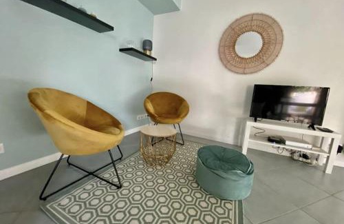 Gare-Jouvenet Apartment | Child-Friendly Getaway at Jean Paul 2 – Guest Rated 9.5!