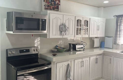 San Fernando Apartment | Cozy JEANOEL CHATEAU: Family-Friendly 2-Bedroom Retreat