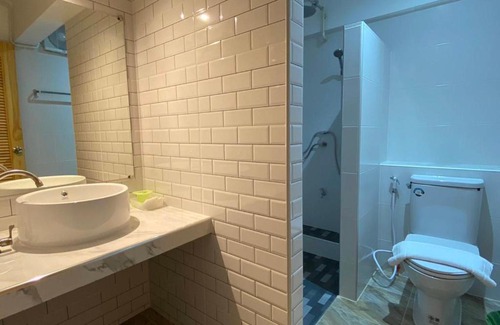 Lang Suan Hotel | Discover Jeboutiquelangsuan Hotel: 4-Star Family Retreat