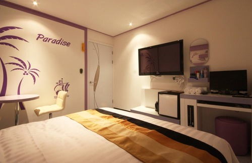 Hwaseong Hotel | Eco-Friendly Jebudo Seaside with Family Amenities Included