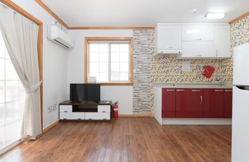 Jecheon House | Eco-Friendly Jecheon Provence Pension with Family Amenities