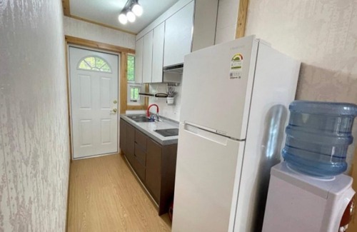 Jecheon House | Family-Friendly Jecheon Wolsong Garden Pension with Breakfast