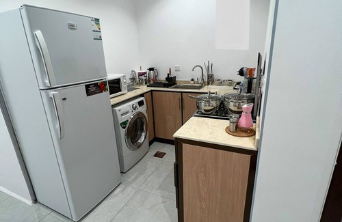 Ash Shati Apartment | Jeddah Red Sea View: Family-Friendly Retreat by the Water
