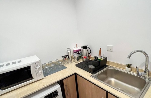 Ash Shati Apartment | Jeddah Red Sea View: Family-Friendly Retreat by the Water