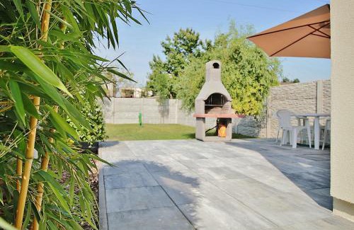 Velky Meder House | Exceptional Stay at Jediný domček Veľký Meder with Breakfast