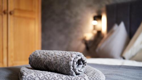 Bad Goisern Bed & Breakfast | Scenic Rooms at Jeff's with Mountain View & Restaurant