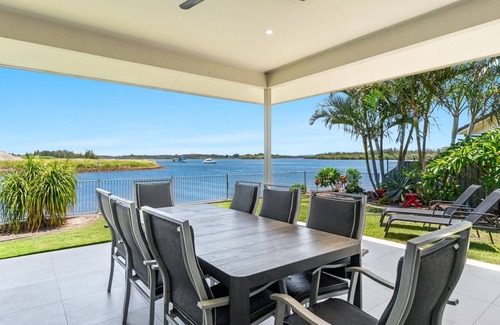 Yamba House | Jeffery River Retreat | Unforgettable Sunsets in Yamba