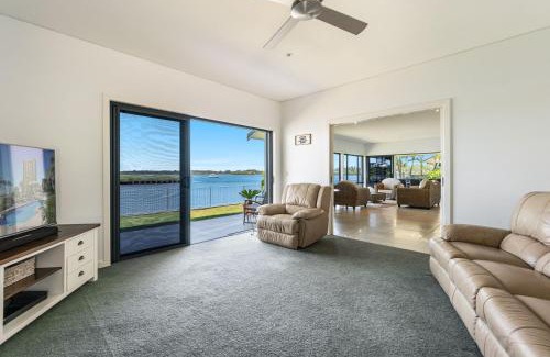 Yamba House | Experience Jeffery River Retreat with the Best Sunsets in Yamba