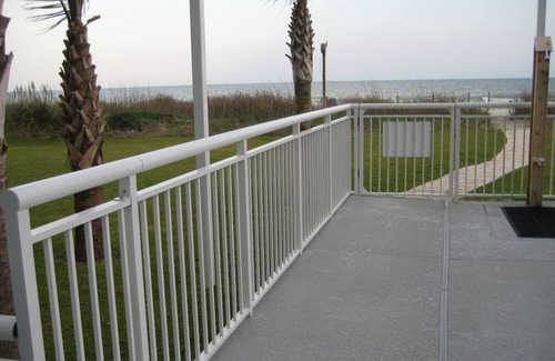Myrtle Beach Condo | Oceanfront Getaway at Ocean Blue Resort - 5BR with Spa & Pool