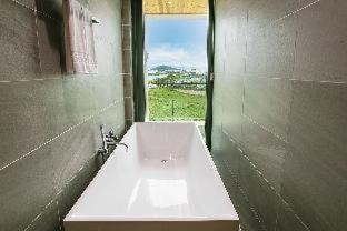 Seongsan Hotel | Discover Jeju Attirance: Oceanfront Views & Family-Friendly