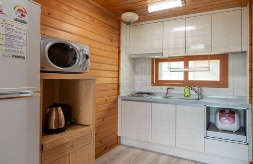 Namwon House | Welcoming Jeju Bada Walking Pension - Rated 9.2/10!