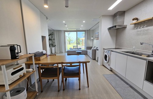 Pyoseon House | Experience Jeju Badayeon Villa: Family-Friendly Retreat