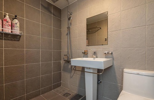 Gujwa House | Top-Rated Jeju Dalbeach Pension with Family-Friendly Amenities