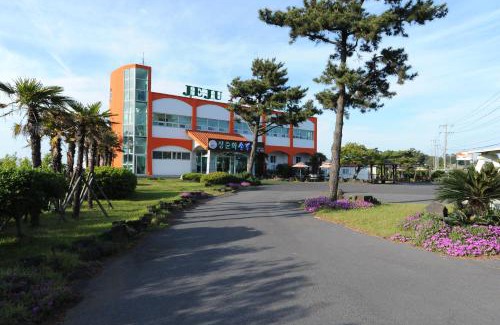 Jocheon House | Eco-Friendly Getaway at Jeju Feel House with Hot Tub