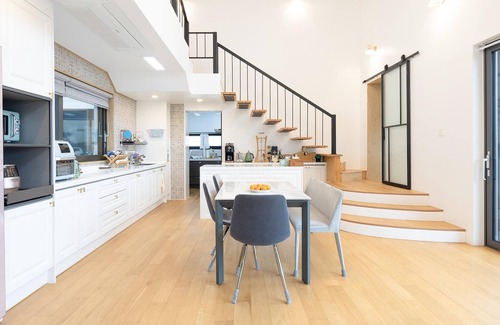 Pyeongdae-ri House | Elegant Jeju Geunalohu Pension with Pool & Family Amenities
