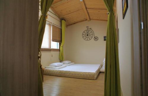 Downtown House | Seaside Escape at Jeju Gillime Pension with Breakfast