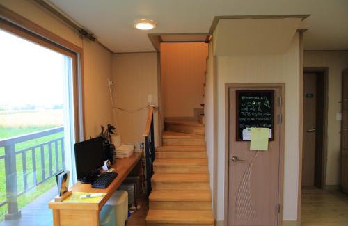 Downtown House | Seaside Escape at Jeju Gillime Pension with Breakfast