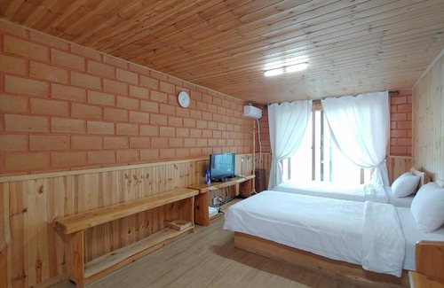 Aewol House | Discover Jeju Hanibaram Pension with Kitchen Amenities