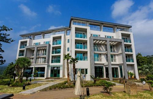 Daecheon-dong Resort | Guest Rated Jeju M Resort: Pool, Restaurant & Family Fun