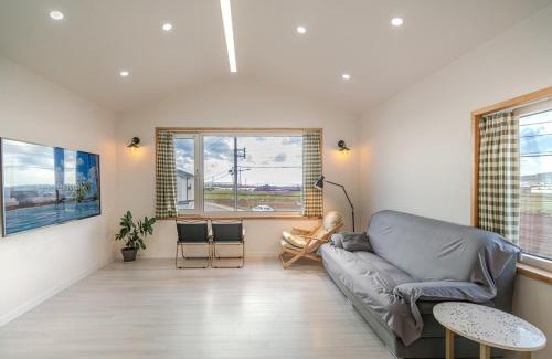 Andeok House | Jeju March Pension