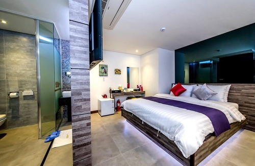 Jocheon Hotel | Eco-Friendly Comfort at Jeju Max Self Check-in Motel