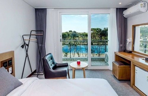 Seongsan Hotel | Relaxing Retreat at Jeju Ocean Square Resort with Pool