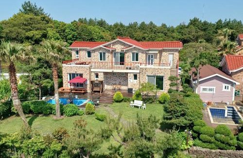 Gujwa House | Jeju Olle House: Family and Pet-Friendly Retreat