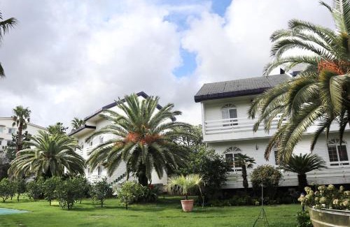 Hallim Resort | Family-Friendly Retreat at Jeju Resortel Awaits You