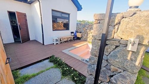 Andeok House | Jeju Seogwipo Handol Pension