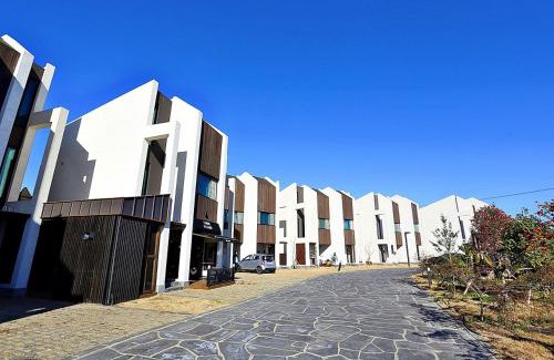 Hallim Villa | Family-Friendly Stay at Jeju Sorang in Farms Village