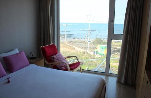 Hallim Villa | Family-Friendly Stay at Jeju Sorang in Farms Village