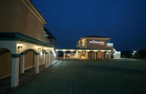 Andeok House | Relax at Jeju the Ocean Hill Pension with Spa & Hot Tub