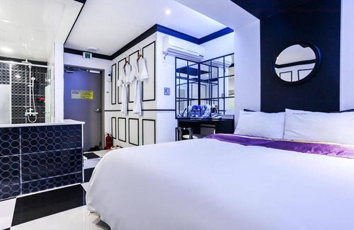 Downtown Hotel | Eco-Friendly Stay at Jeju The Zara Self Check-in Motel