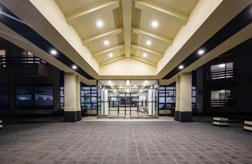 Aewol Hotel | Ideal Jeju Tovice Condo with Kitchen and Breakfast Options