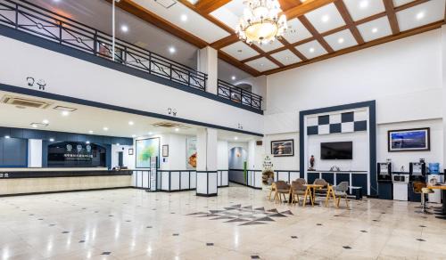 Aewol Hotel | Ideal Jeju Tovice Condo with Kitchen and Breakfast Options