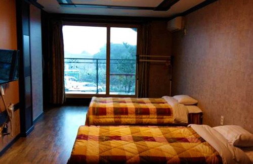 Namwon Hotel | Eco-Friendly Jeju TS Youthhostel Resort for Families