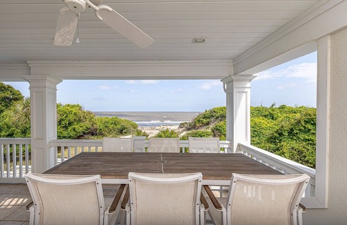 Jekyll Island House | Beautiful Jekyll House with Oceanfront Views and Kitchen