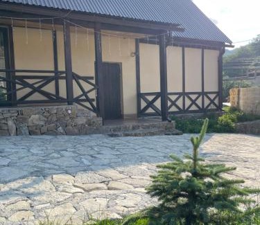 Dilijan House | Family-Friendly Jelini: Enjoy Your Stay with Comfort
