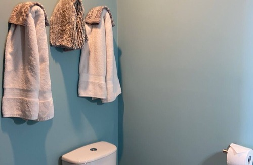 Jemseg Hotel | Discover Jemseg Lakeview Motel with Pool & Spa Amenities